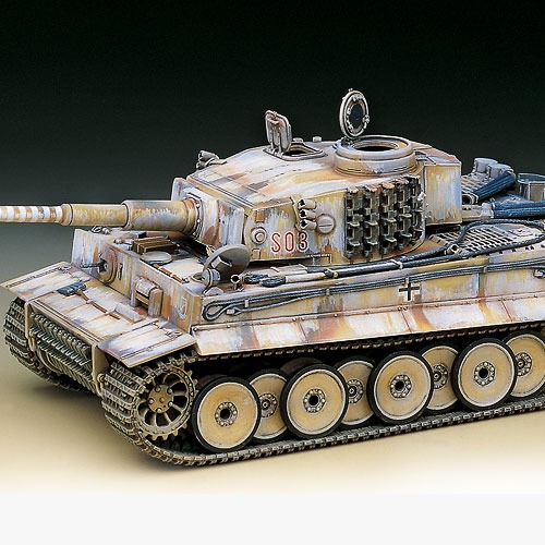 1/35 Scale Plastic Model Kit Tiger I WWII Tank Exterior 13264 Academy 
